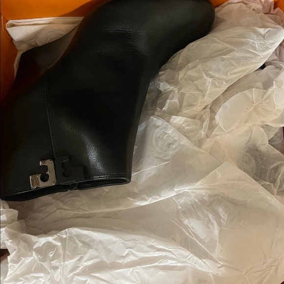 NIB Tory Burch Black Lowell Wedge Bootie size 9.5 - Picture 2 of 7